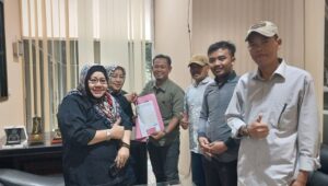 FORWATU BANTEN Serahkan Surat Resmi Pernyataan Sikap Dan Dukungan Ke Al Muktabar