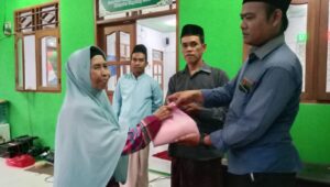 Pimpinan Redaksi Media Online Lintascakrawala news Santuni Yatim Dan Dhuafa Serta Buka Puasa Bersama