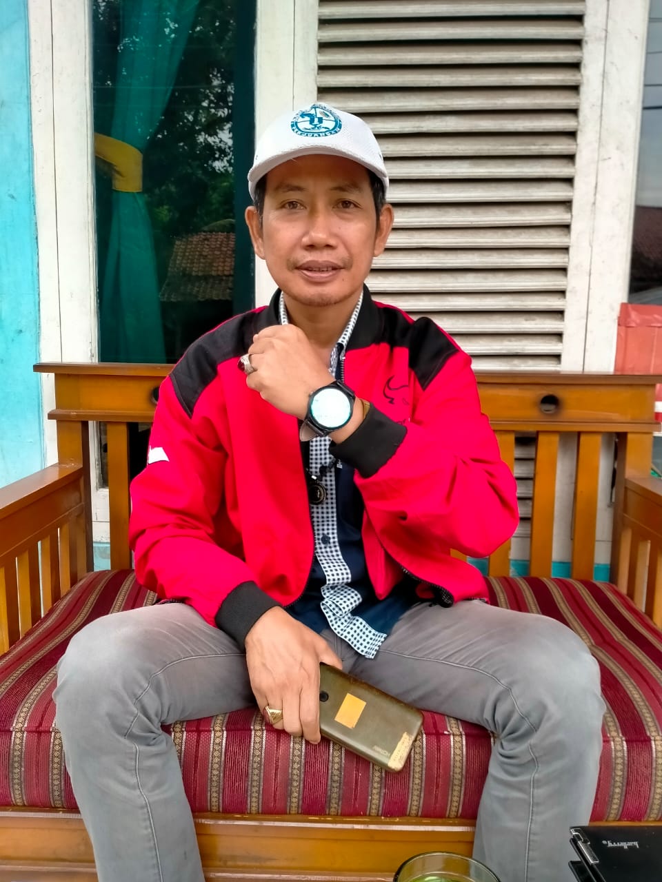 Photo : H. EliSahroni Ketua Umum Barisan Aktifis Dan Advokasi Keluarga Banten (BADAK BANTEN PERJUANGAN)