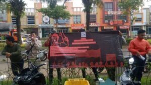 Gelar Demo Aksi Damai di Kantor KCD, AKAMSI ; MINTA EVALUASI KINERJA KEPSEK SMAN 1 TAMSEL