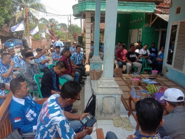 Photo : MUSCABLUB Badak Banten Perjuangan DPC Lebak Di Kediaman Ketua Umum Di Cikulur, (25/04)