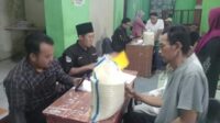 KARANG TARUNA BERPERAN UNTUK PEMBAGIAN BERAS 10KG DARI DINAS SOSIAL.