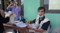 KELURAHAN SUKAJAYA RAMAI DIKUNJUNGI WARGA YANG MENERIMA BERAS 10KG.