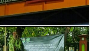 KPK Roadshow, KAMMI dan HMI Kota Bekasi Pasang Spanduk Usut Kasus Korupsi