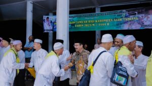 Pj Bupati Meurah Budiman Lepas 147 Calon Jama’ah Haji Aceh Tamiang