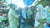 Asra Tinjau Harga Barang di Pasar Pagi