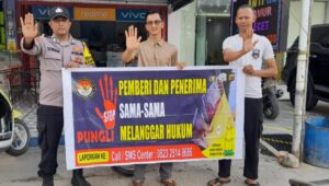 Polsek Seruway Sosialisasi Sapu Bersih Pungutan Liar kepada Masyarakat