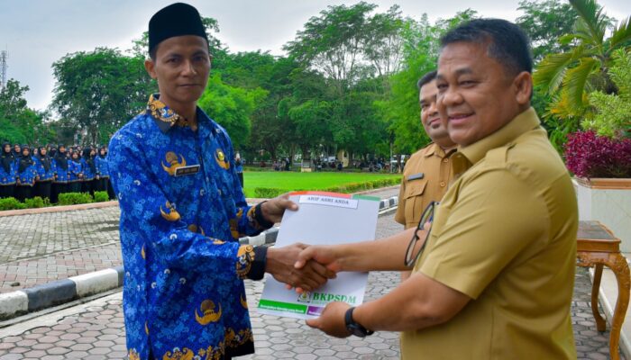 Sekda Asra Serahkan 456 SK Pengangkatan PPPK Aceh Tamiang