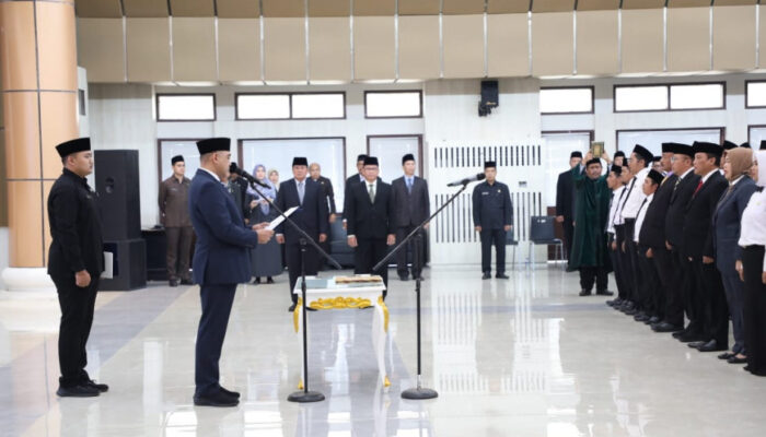 Bupati Zaki Iskandar Lantik 4 Kadis, Kasatpol PP Kab Tangerang Kini Di Jabat Agus Suryana