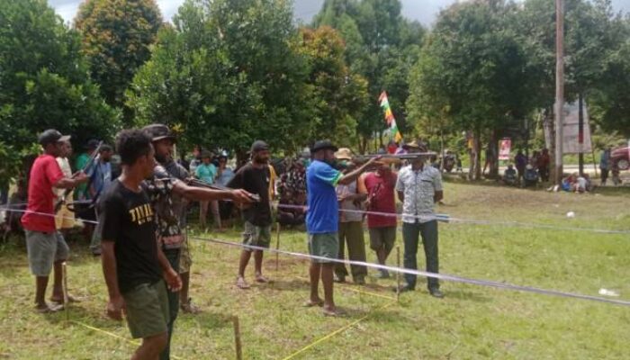 Meriahkan HUT RI Ke 78, Distrik Aitinyo Utara Melaksanakan Kegiatan Lomba