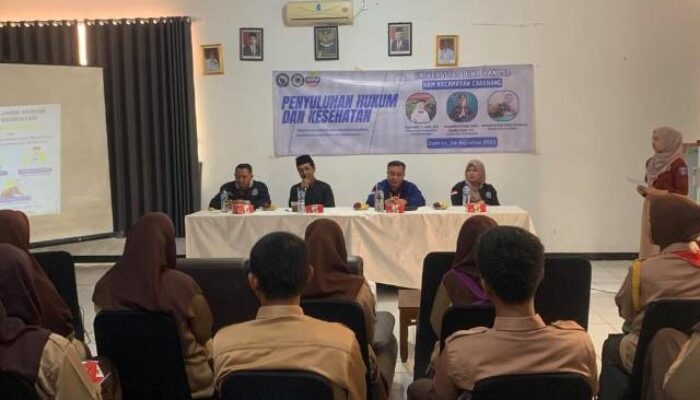 KKM  UNIBA Kecamatan Carenang Adakan Kegiatan Penyuluh Hukum Dan Kesehatan Bagi Pelajar