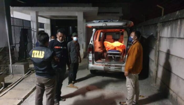 Polisi Evakuasi Mayat Petani Terbakar di Kebun Wilayah Gunung Kasih Pugung Tanggamus