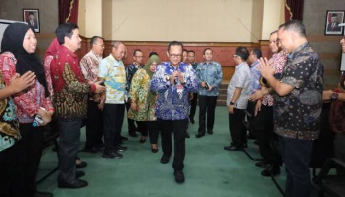 PJ Walikota Bekasi Diduga Tak Diagendakan Rapat Dengan Komisi IX DPR RI, FORKIM: Kabag TU Pimpinan Setda Tidak Cakap