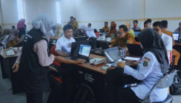 Tingkatkan Kompetensi Guru SMA, Dindikbud Banten Gelar Workshop Canva for Education