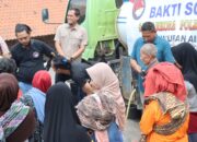 Polres Cilegon Berikan Air Bersih Kepada Masyarakat