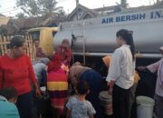 Inaqua Membagikan 5000 Liter Air Bersih Di Saat Musim Kemarau