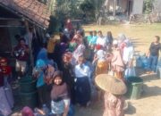 Dinas Perkim melalui Pemdes Pagedangan Udik Menyalurkan Bantuan Air Bersih Kepada Masyarakat Yang Membutuhkan