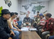 Koalisi Abal-Abal Lakukan Aksi Unjuk Rasa di Depan Kantor Kemendagri