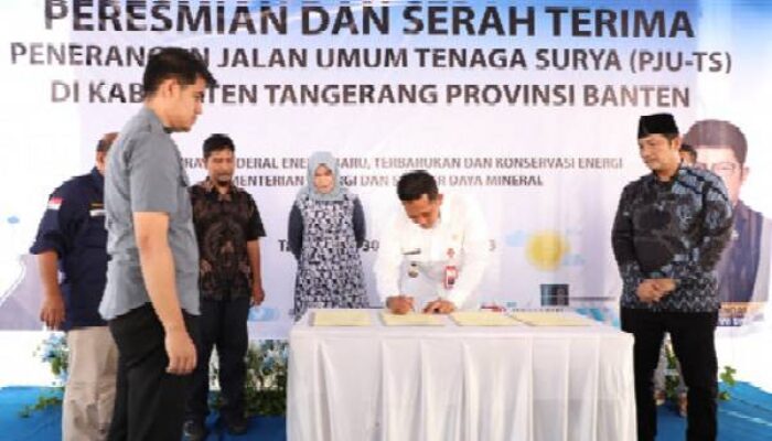 Keberadaan PJUTS di Perumahan Pesona Wibawa Praja, Langkah Konkret Melawan Pemanasan Global