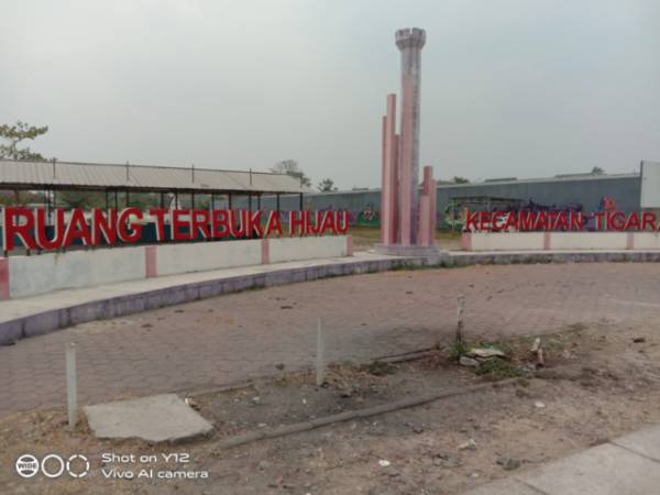 Photo : Ruang Terbuka Hijau (RTH) Di Kelurahan Tigaraksa "Gundul" Warna Cat Memudar (24/10/2023)