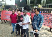 Diduga KKN, Mantan Bupati Kabupaten Kepulauan Yapen Dilaporkan KPK RI