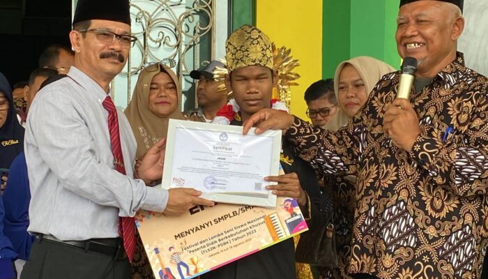 Meurah Budiman Sambut Siswa SLBNP di Kantor Bupati