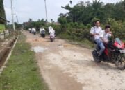 Bertahun – tahun, Jalan Blok M Tangsi Lama Seruway Dibiarkan Rusak