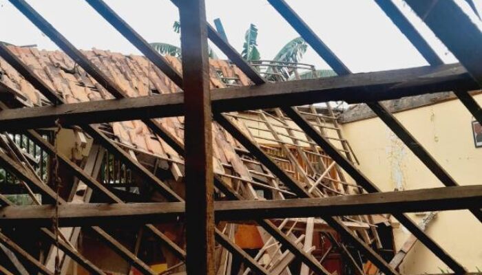 Berulang Kali Ambruknya Atap Sekolah, Hisar Ketua RJN ; Pj Bupati Bekasi Paling Bertanggung Jawab