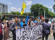 Puluhan Mahasiswa PMII dan GMKI Bekasi Gelar Aksi Didepan Polda Metro Jaya