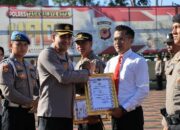 Kapolres Tasikmalaya Kota Berikan Penghargaan Kepada Kasat Reskrim dan Tim yang Ungkap Kasus Pembunuhan di Pagerageung