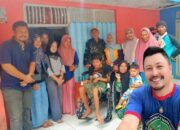Baraya Cihaurbeuti Ciamis Bersama Candra Permana,” Bagikan Satu Buah Kursi Roda Untuk Warga Desa Sukasetia