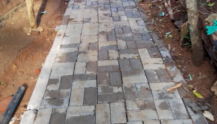Pembangunan Jalan Pavingblok Di Bojongkoneng Permudah Aktivitas Warga
