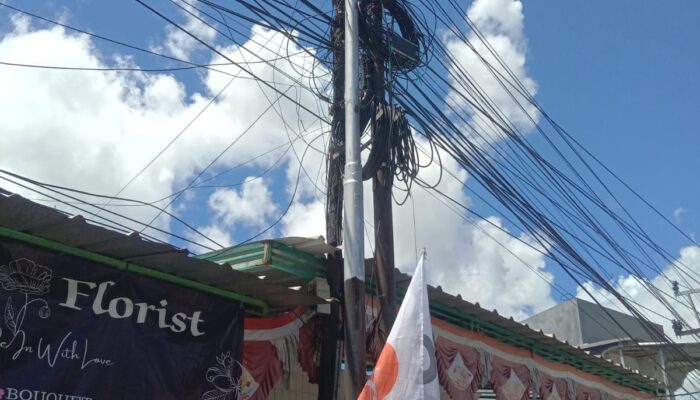 Kabel Provider Internet Semrawut,Aktivis Baksel Minta Segera Di Tertibkan
