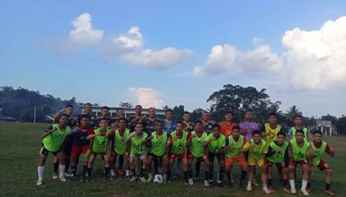 Team Juara Liga Desa Kartadewa SMA 5 Talang Ubi Uji Coba Team Pali All Star