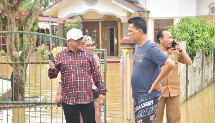 Pantau Banjir di Kawasan Perkotaan, Pj Bupati Asra Sebut Kita Upayakan Solusi Penyelesaiannya