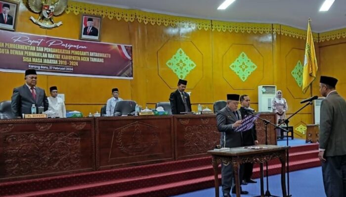 Pj Bupati Asra Hadiri Pengambilan Sumpah & Pelantikan PAW Anggota DPRK Aceh Tamiang