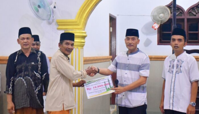 Safari Ramadhan 1445, Pj Sekda Tri Kurnia Kumpulkan 18,5 Juta dari Lelang Wakaf Pembangunan Masjid