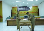 Teken Perjanjian Kinerja, Pj Bupati Asra Minta Kepala SKPK Tingkatkan Disiplin Aparatur .