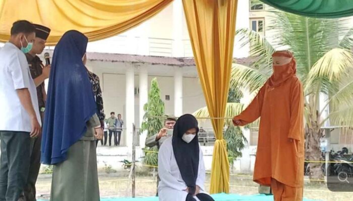 Dua Sejoli Dieksekusi 100 Kali Cambukan di Aceh Tamiang