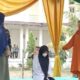 Poto : Dua Sejoli Dieksekusi 100 Kali Cambukan di Aceh Tamiang. Dok : Theacehpost.com)
