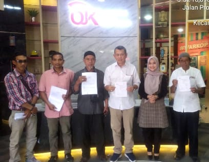 Lapor ke OJK Aceh. Dok : mediaaceh co.id/Ketua PWI Aceh Tamiang.