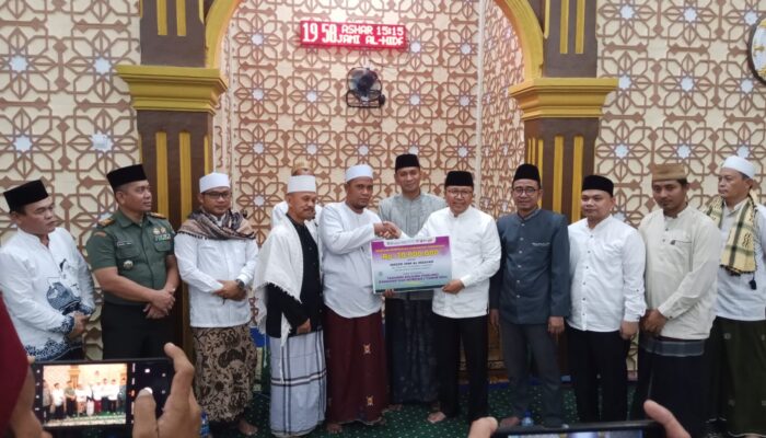 Camat Gunung Kaler Gelar Buka Bersama Dilanjut Tarling