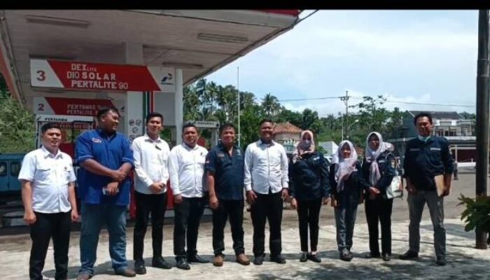 Satreskrim Polres Tanggamus Dan Diskoperindag Melakukan Pengecekan Stok BBM Di SPBU Di Tanggamus