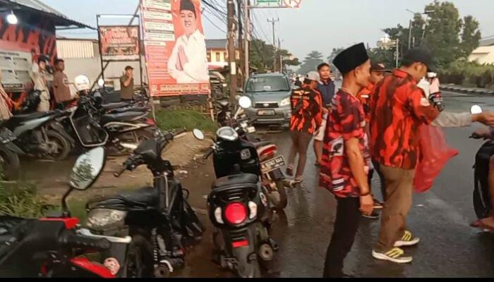 Sudah suatu kewajiban berbagi di bulan suci : PP PAC JAYANTI BERBAGI TAKJIL