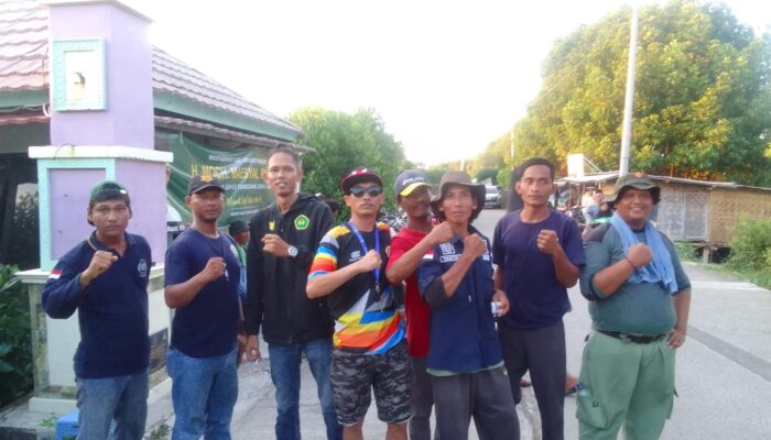 Karang Taruna  Kecamatan Kronjo Dan Karang Taruna Desa kronjo Beri keaman Dan kenyamanan Pengunjung Pulau Cangkir