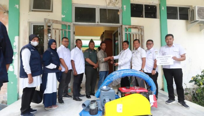 Jaga Kesinambungan Produksi Pangan, Pj Bupati Asra Serahkan Bantuan untuk Poktan