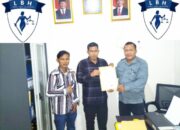 Untuk Memperluas Jaringan, LBH Ampel Mengangkat Advokat Pendamping dan Staf Kantor