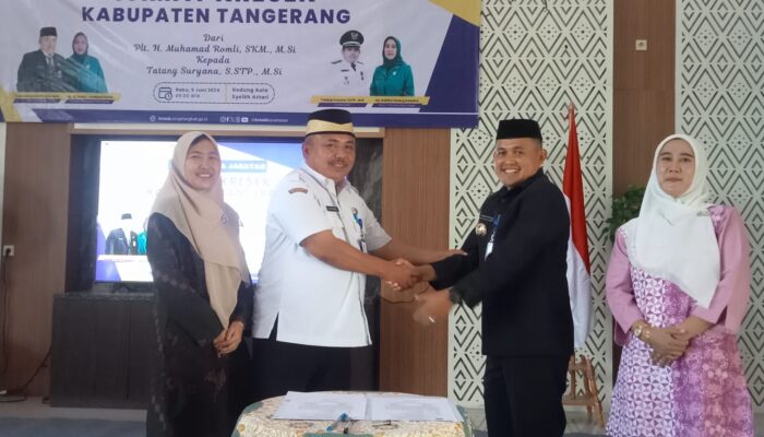 Pemerintah Kecamatan kresek Gelar Serah Terima Jabatan