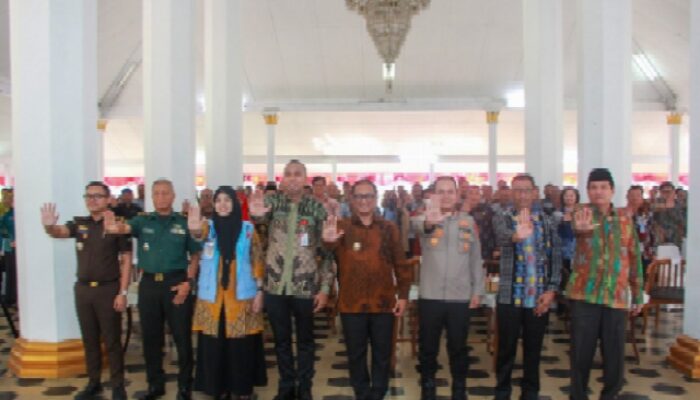 Pj Bupati Lebak Hadiri Pembukaan Roadshow  Bus KPK 2024