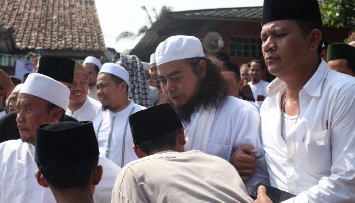 Abuya Asep Nafis Cisantri, Pimpinan Umum IPASI Mendukung Andra Soni – Dimyati di Pilgub Banten 2024: Simak Pesannya!
